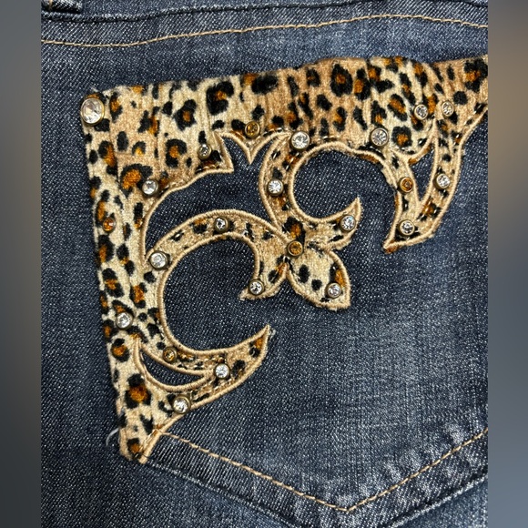 Grace in LA Capris - Bling and Animal Print - Size 21, fits like an XL or 16-18. - Picture 4 of 9